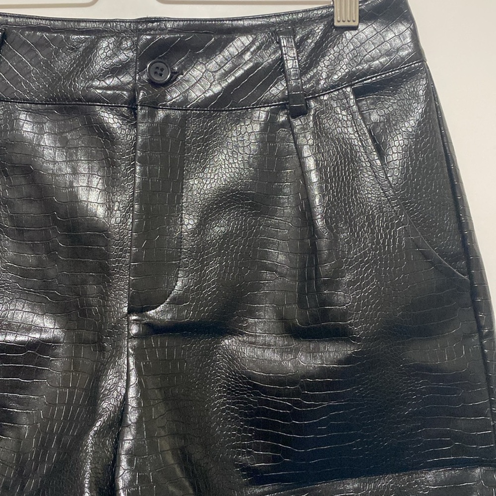 Superdown Dominica Python Shorts - Picture 14 of 16